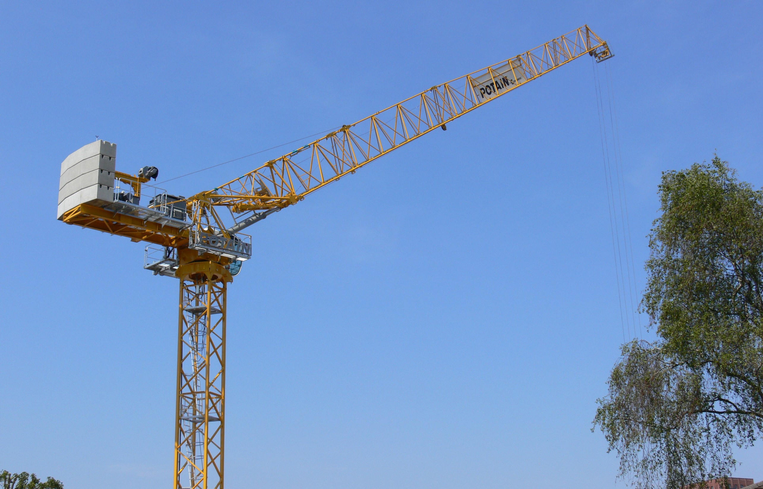 Potain MRH Luffing Crane